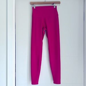 ALO Yoga Airlift Yoga Leggings Magenta Crush Small